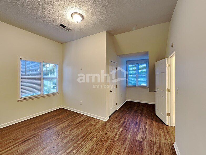 Building Photo - 5050 Rodrick Trail