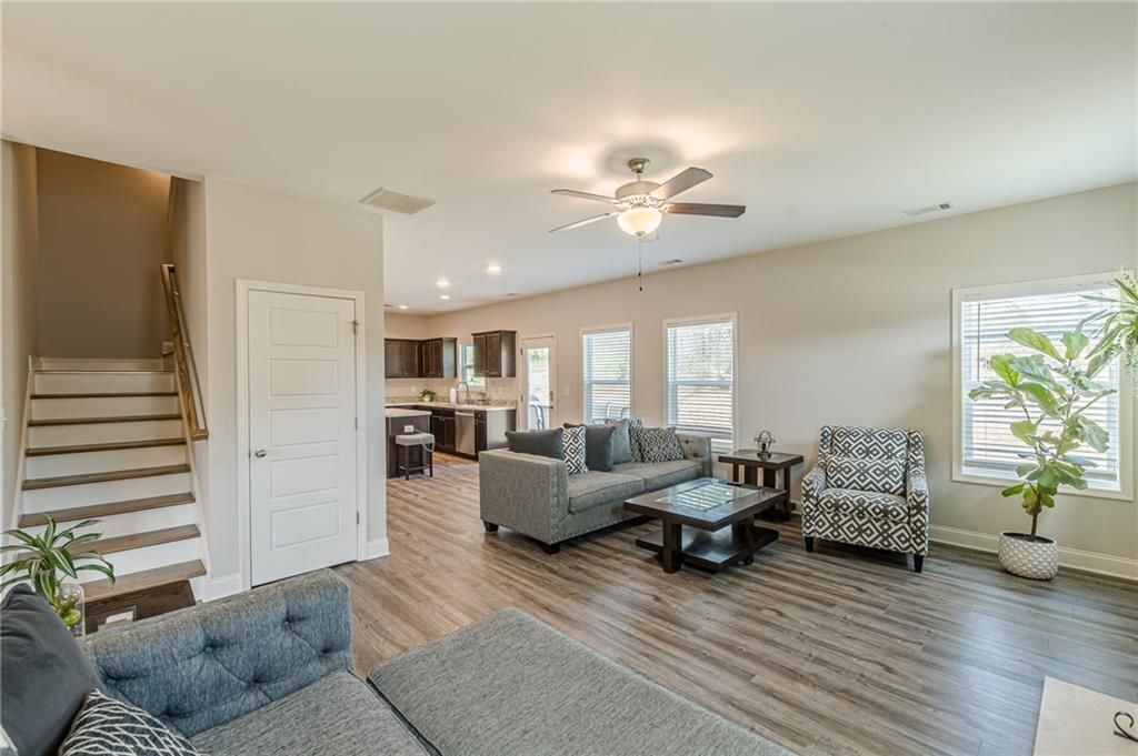 Building Photo - 123 Mulberry Dr