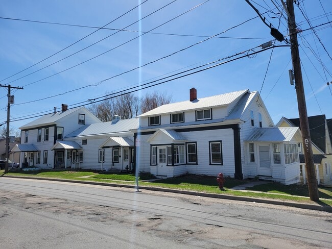 Building Photo - 63 Pearl St