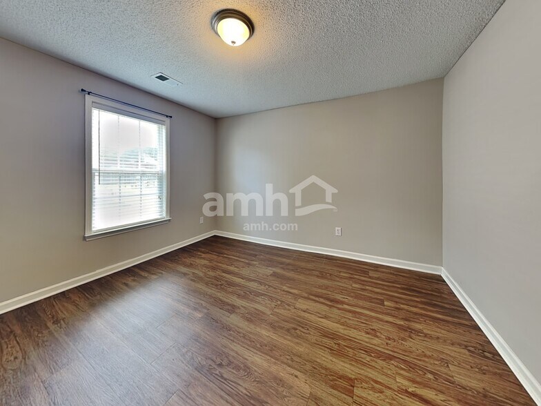 Building Photo - 23 Seaside Ln