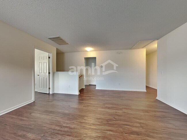 Building Photo - 132 Wildberry Ln