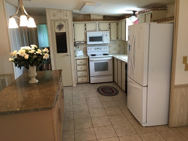 Building Photo - 19418 Saddlebrook Ct