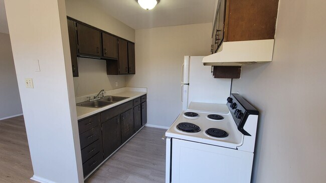 Building Photo - 4206 Billtown Rd