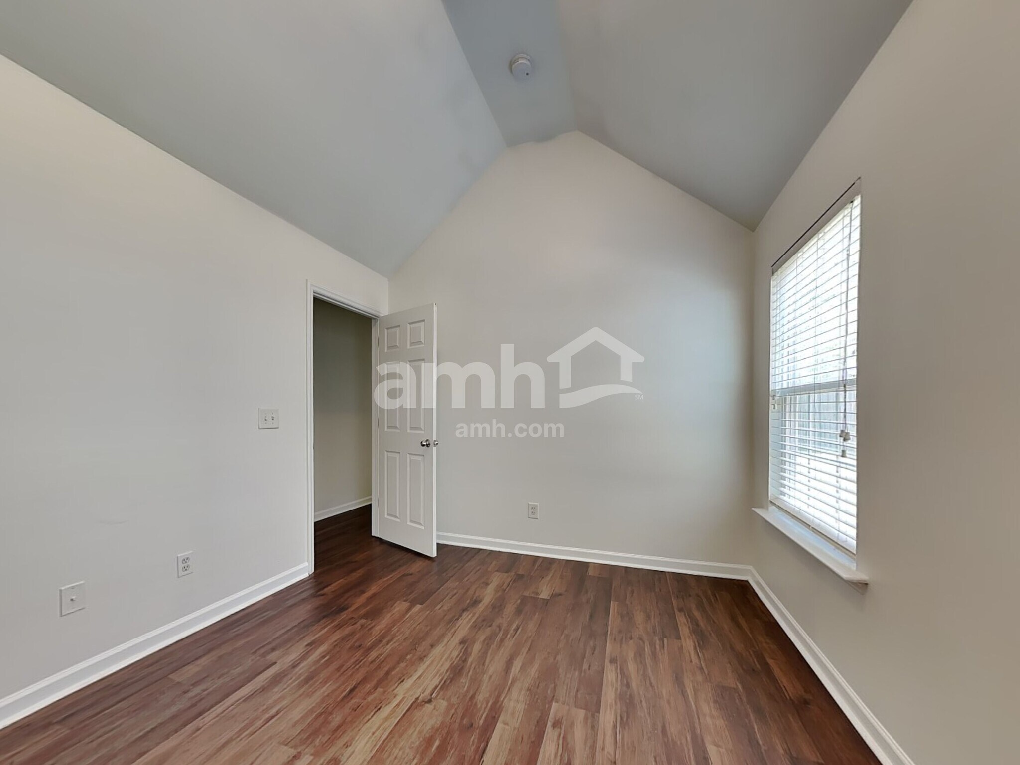 Building Photo - 5145 Chasteal Trail