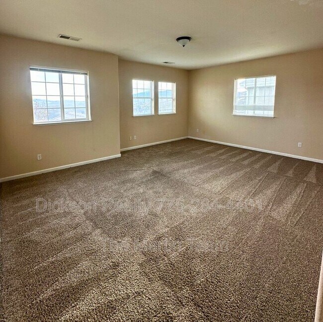 Building Photo - 7121 Crest Hill Dr