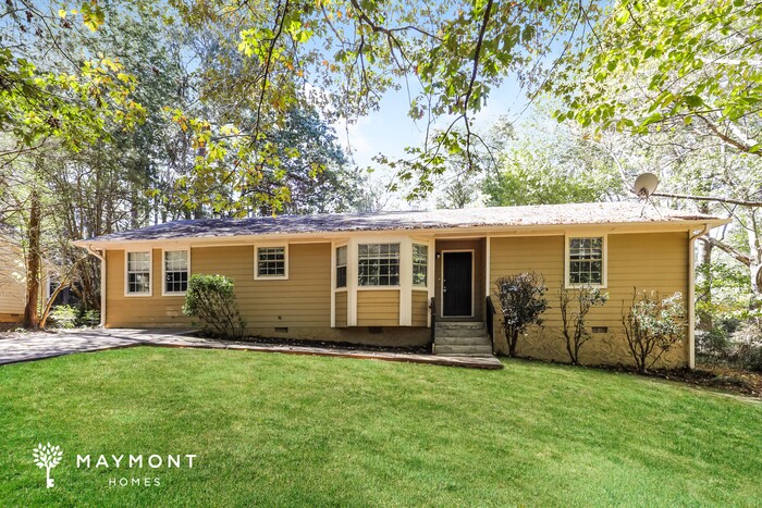 Primary Photo - 445 Meadowbrook Dr