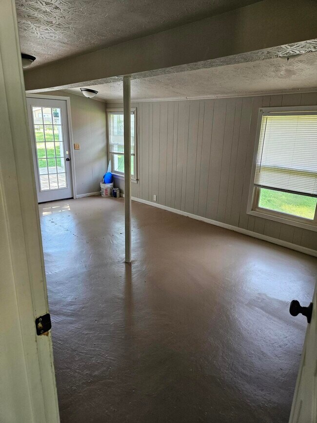 Building Photo - 2158 N Boonville Ave