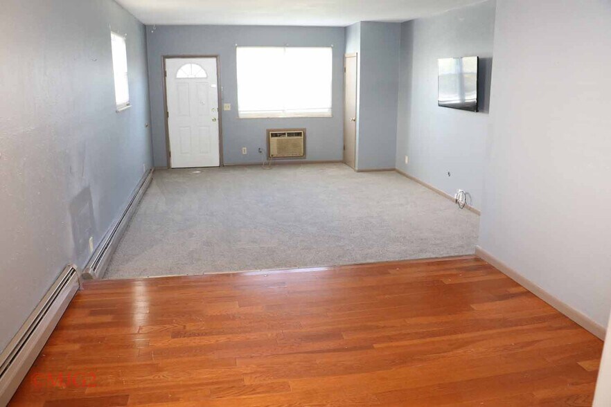 Building Photo - 418 Glenwood Rd