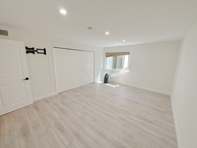 Floorplan - 4251 Duquesne Ave