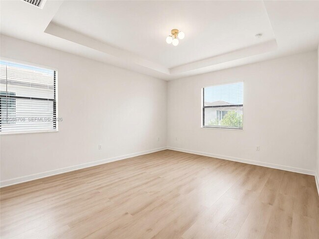 Building Photo - 3448 W 110th Terrace