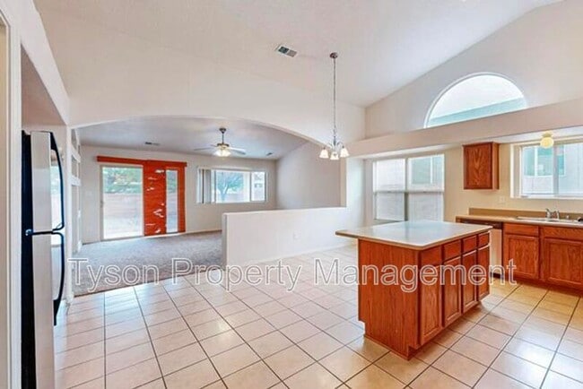 Building Photo - 8116 Long Mesa Pl NW