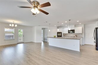Building Photo - 120 Jasmine Cove