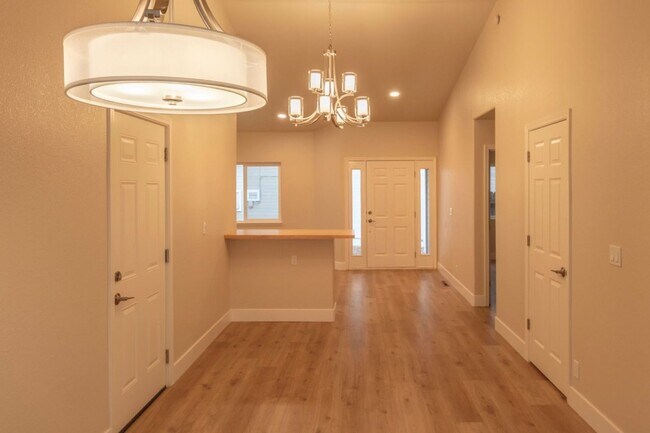 Building Photo - BEAUTIFULLY UPDATED CRYSTAL LAKES HOME WITH PRIVATE BACKYARD, RESORT-STYLE AMENITIES & PRIME SOUT...