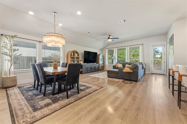 Building Photo - 4505 Post Loop