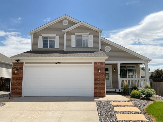 Primary Photo - 4 Bedroom Home Available Near N Powers Bl ...