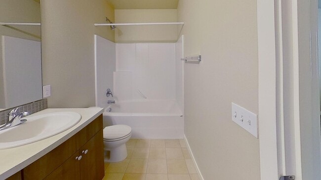 Building Photo - 3 Bedroom 2.5 Bath Duplex with 2 Car Garage. Apply today and get the rest of March FREE!!