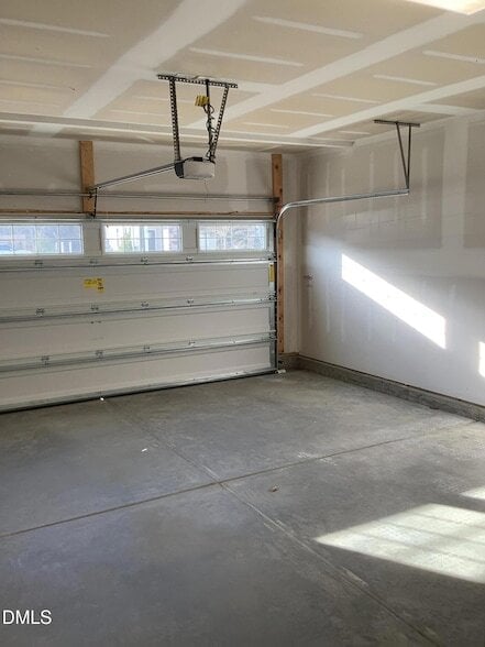 Building Photo - 35 Village Edge Dr