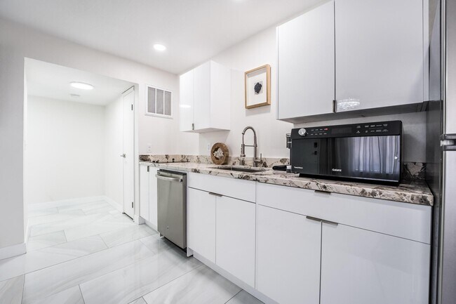Building Photo - 4540 Sparky Dr