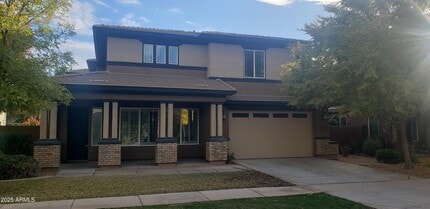 Building Photo - 3751 E Palo Verde St