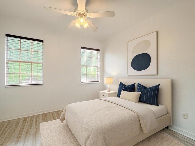 Building Photo - 1019 W Longport Cir