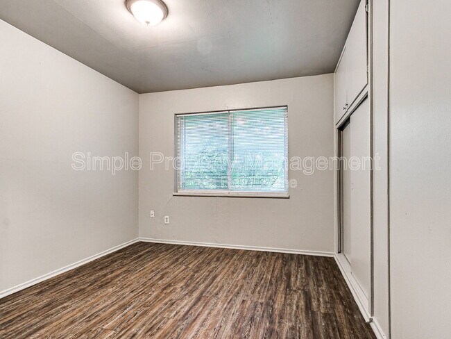 Building Photo - 4301 N Terry Ave
