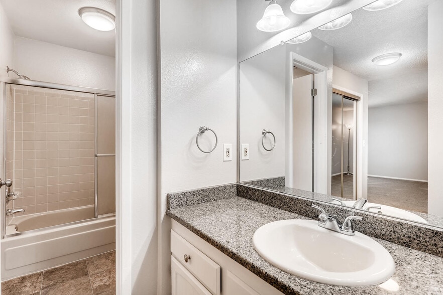 Primary Bathroom - 14438 E 1st Dr