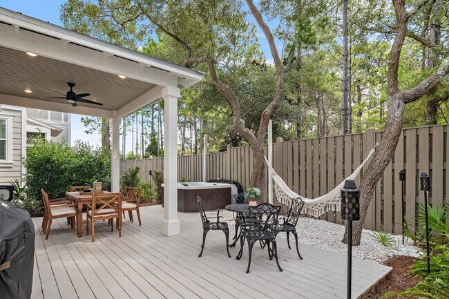 Building Photo - 18 Playalinda Court