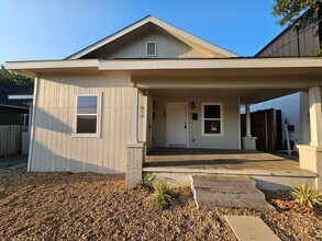 Building Photo - Ready for immediate move in!