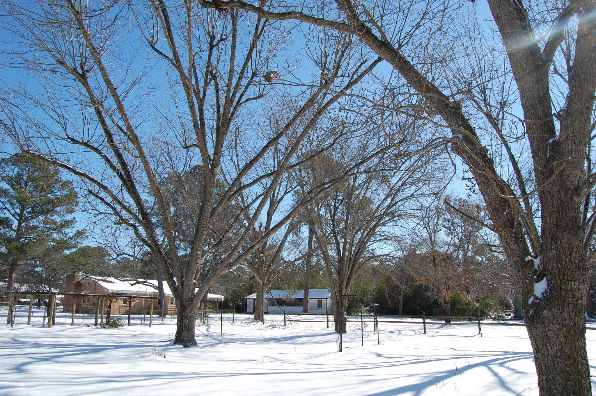 Building Photo - 17020 Morris Dr