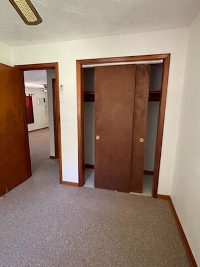 Building Photo - 4316 SW Deepwater Ct