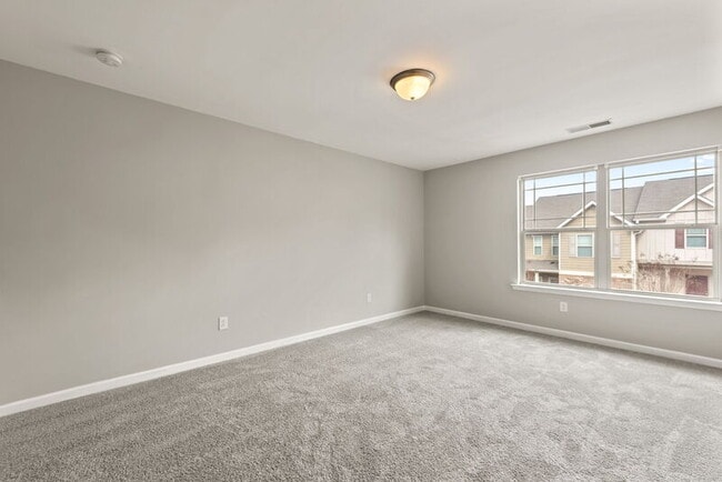 Building Photo - 3205 Blue Springs Trace