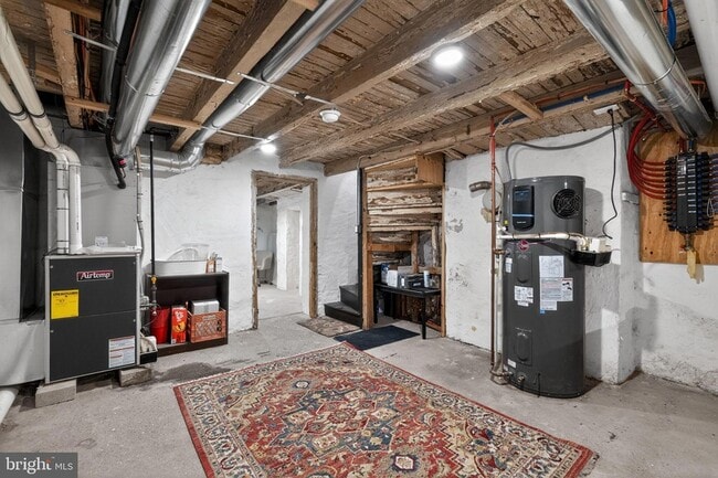 Building Photo - 4670 Umbria St