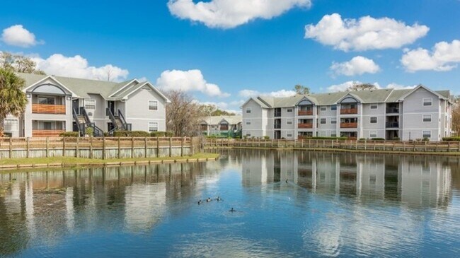 Building Photo - 1450 Sunshadow Dr