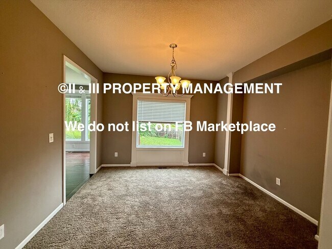 Building Photo - 9548 Roundtree St