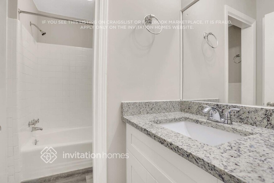 Building Photo - 2180 Riverbrook Rd