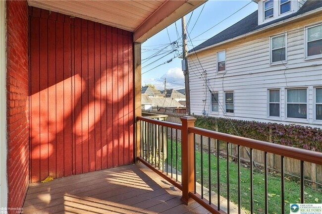 Building Photo - 1035 Spring St