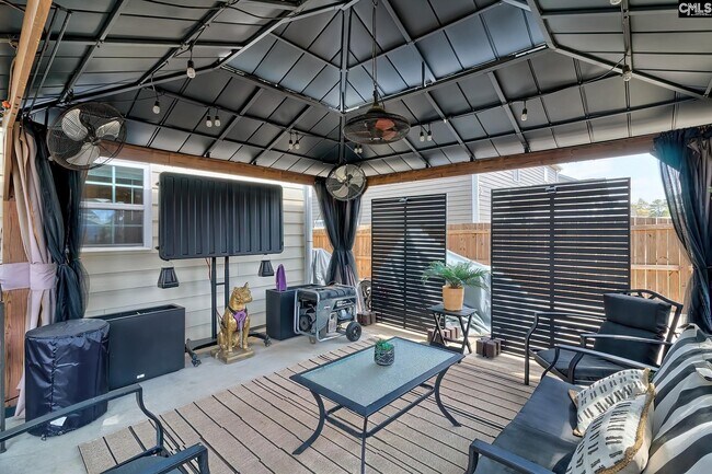 Building Photo - 660 Collett Dr