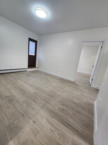 Building Photo - 9-08 150th St