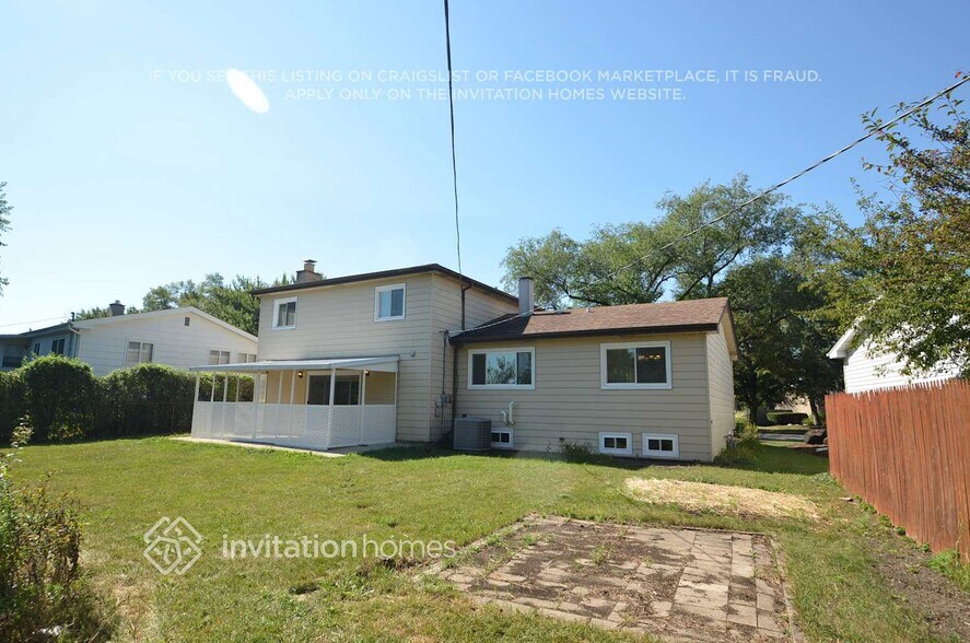 Building Photo - 461 N Wesley Dr