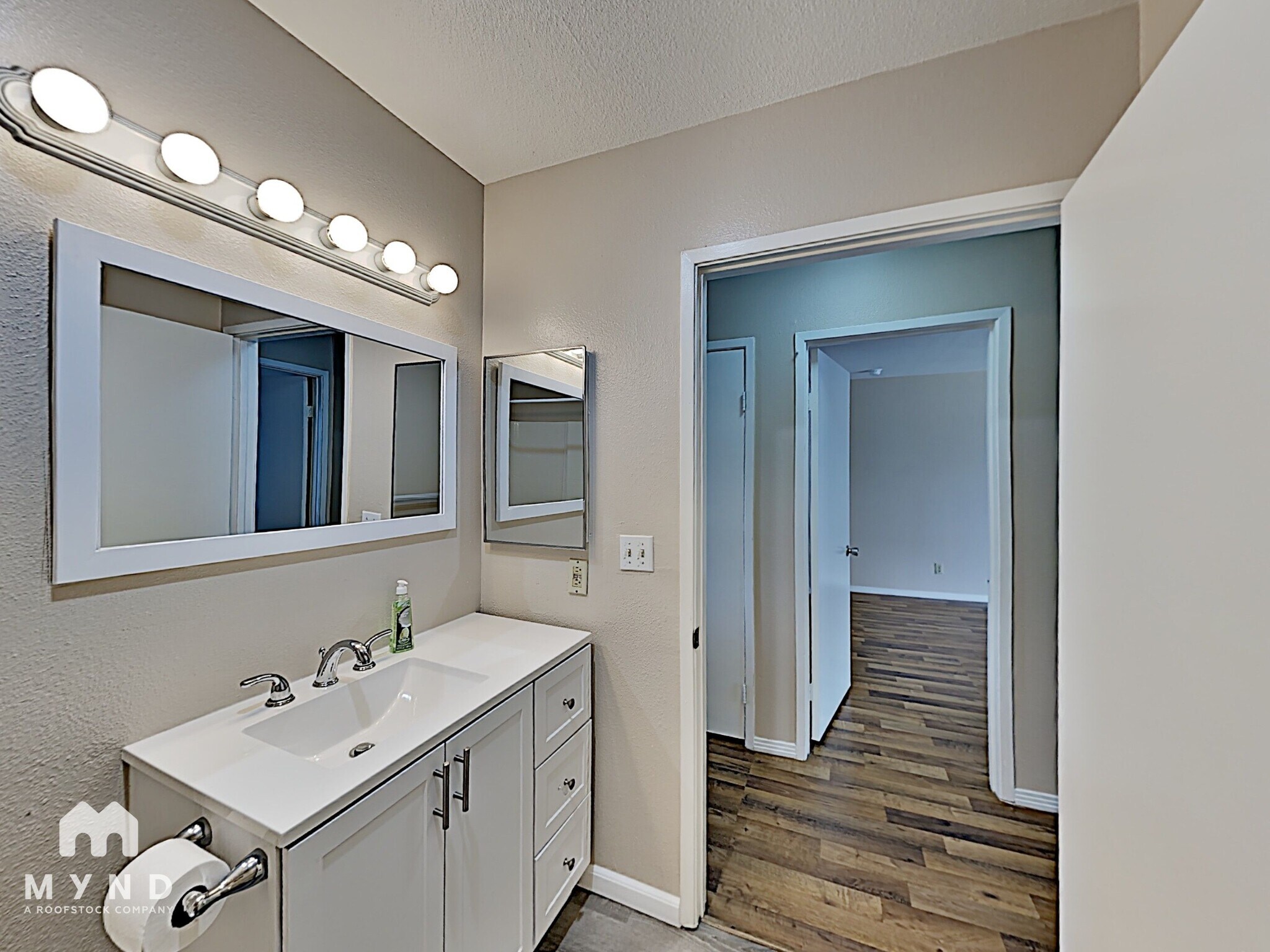 Building Photo - 9550 Carroll Canyon Rd