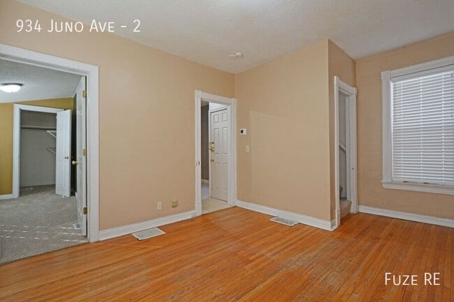 Building Photo - 934 Juno Ave