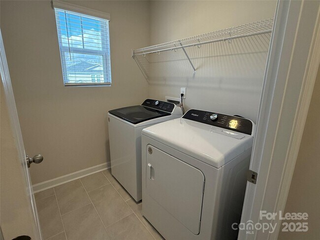 Building Photo - 160 Bird Dog Dr