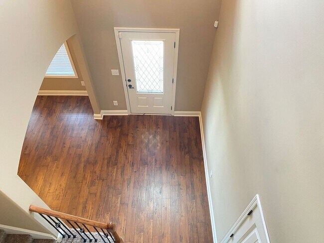 Building Photo - Beautiful Home! 4 Bed 2.5 Bath! Rossview S...