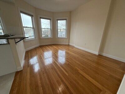 Building Photo - 45 Ashford St