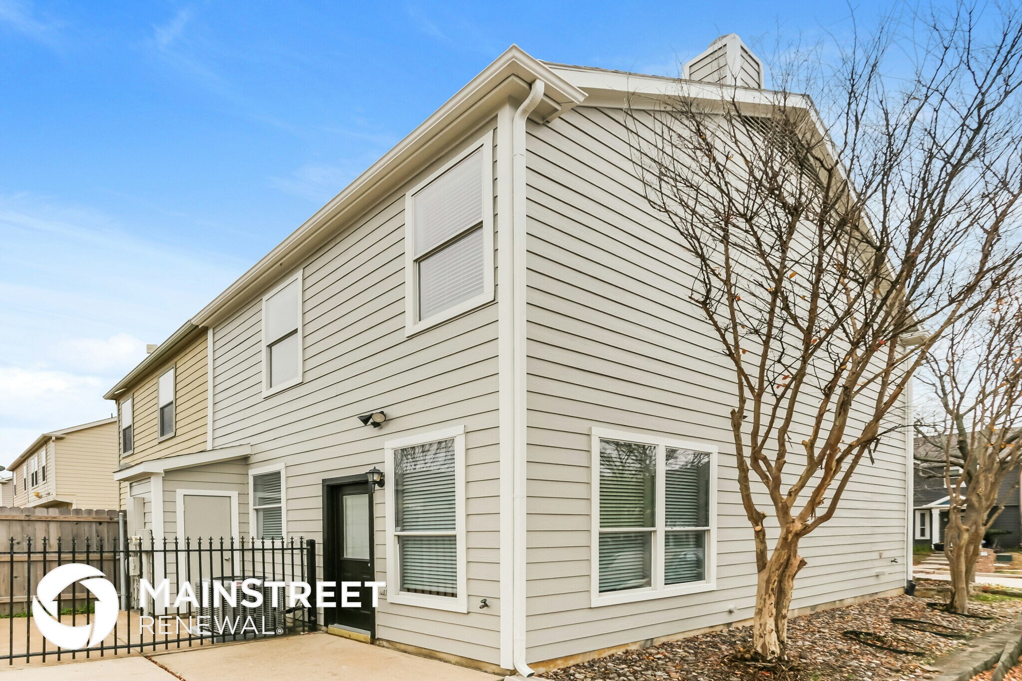 Building Photo - 10620 Astor Dr