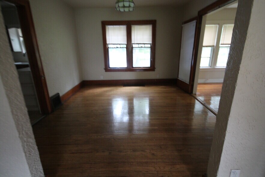 Building Photo - 1135 Euclid Ave