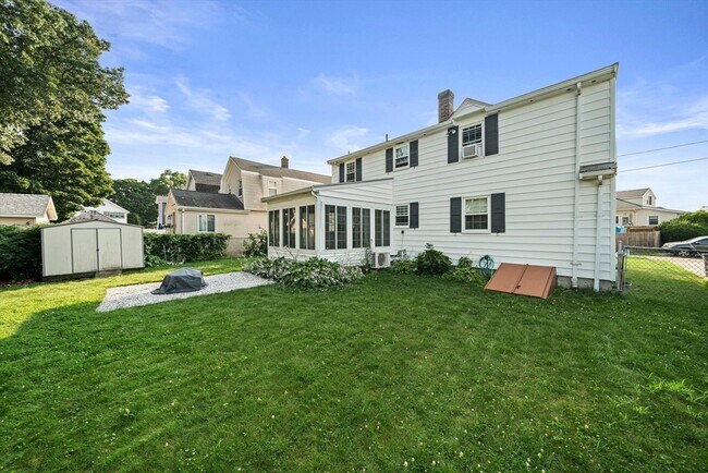 Building Photo - 8 Petrel Rd