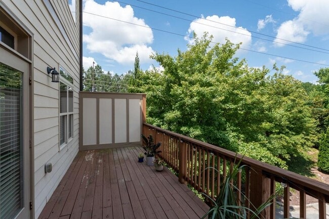 Building Photo - 317 Garland Woods Ct
