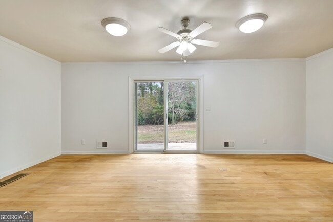 Building Photo - 500 Circle Dr