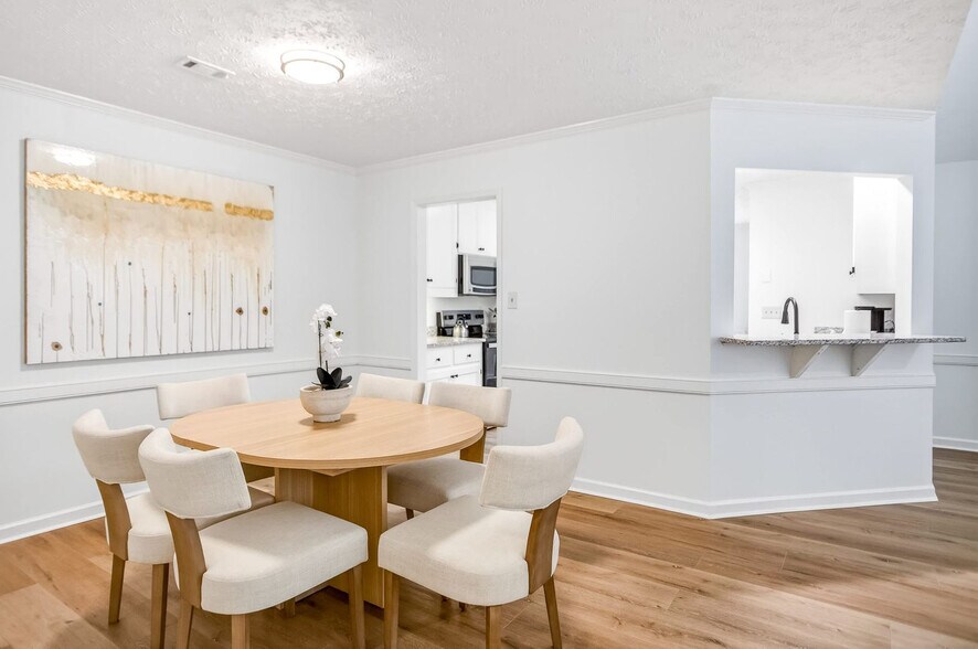 Building Photo - 6536 Monmouth Mews